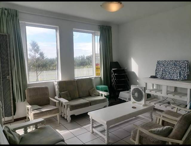 2 BEDROOM APARTMENT FOR SALE IN UVONGO BEACH